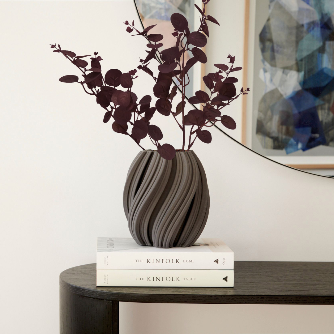 Choosing the right vase for flowers