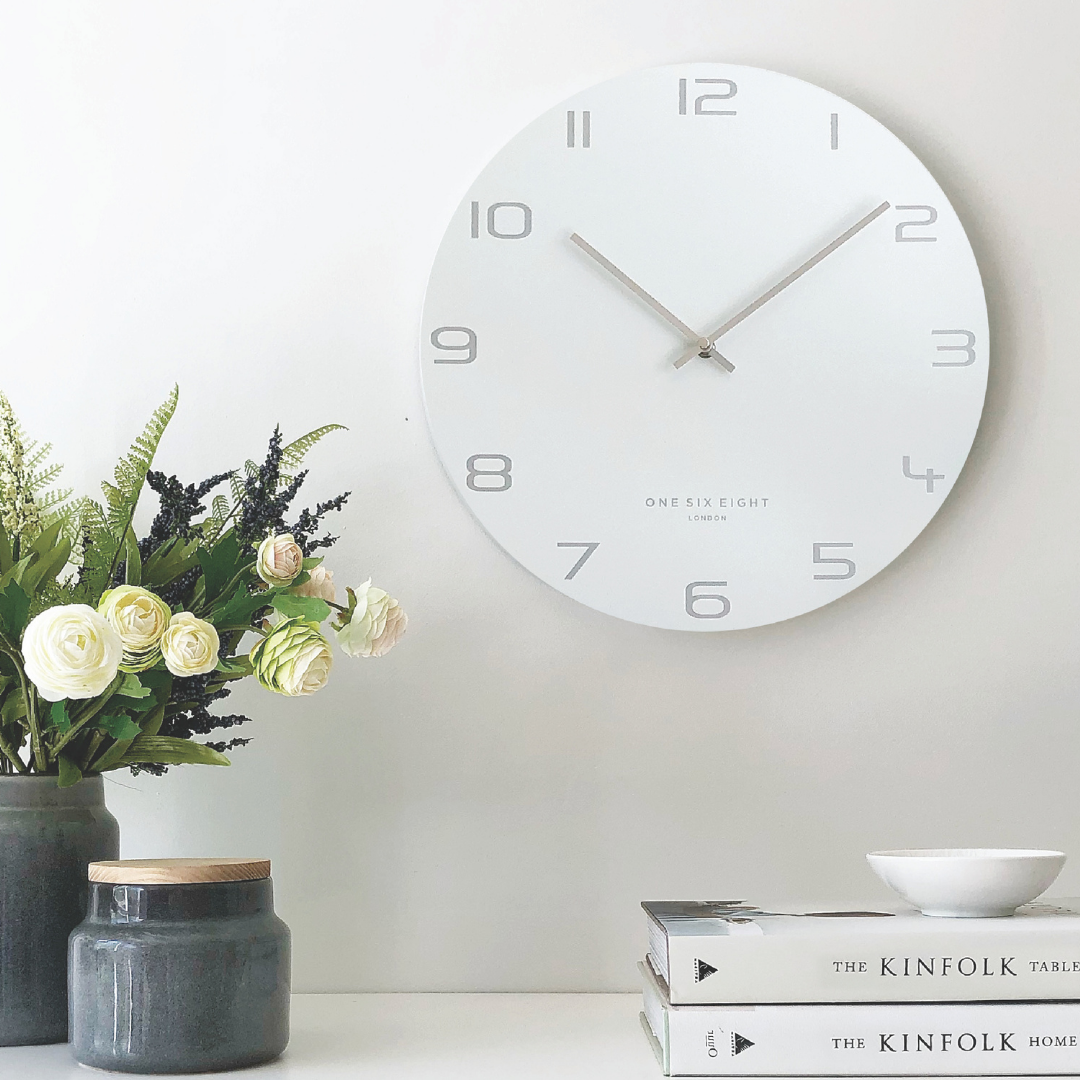 Vintage Wall Clocks Vs.   Modern Wall Clocks:   What’s the Difference?