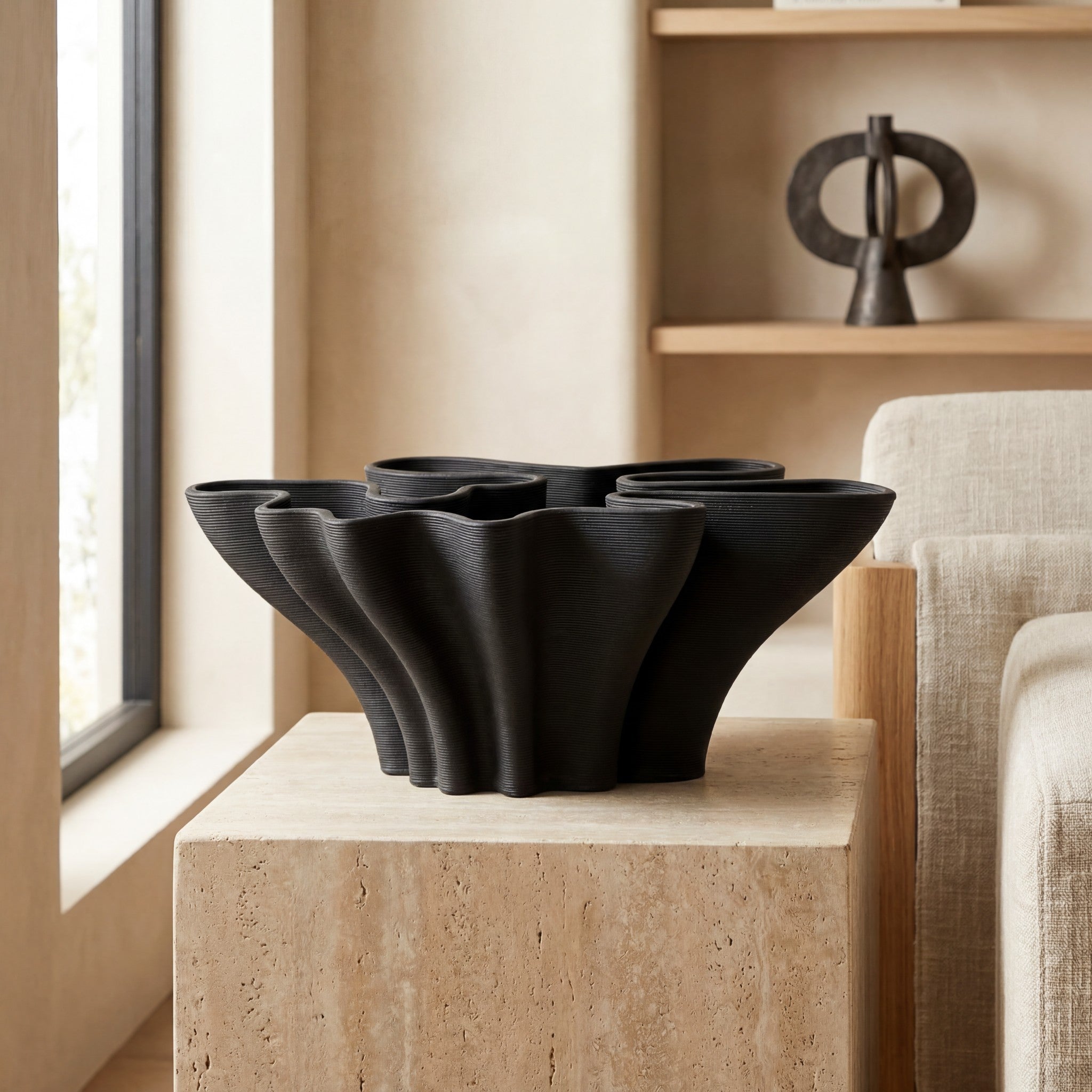 BLOSSOM Vase Black Small 27cm
